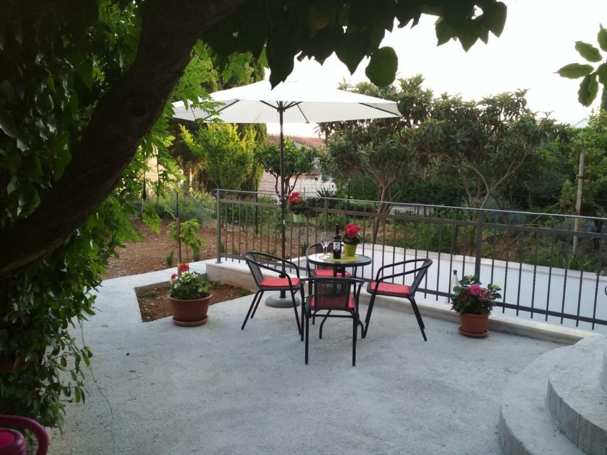 Nives In The Center - Free Parking Apartment *