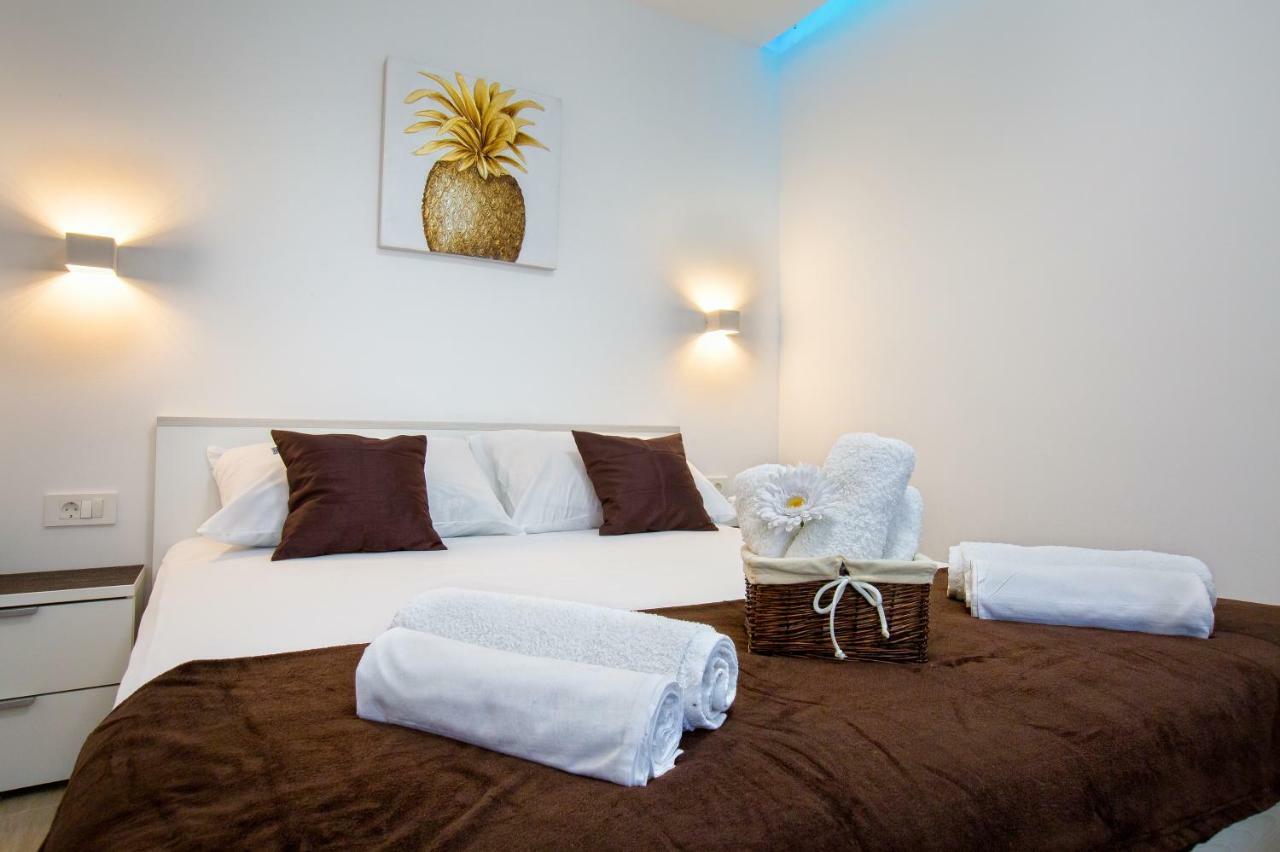 Nives In The Center - Free Parking Apartmán