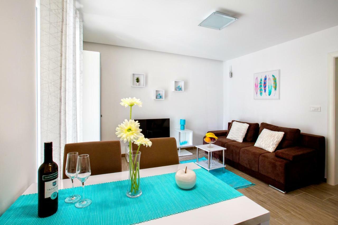 Nives In The Center - Free Parking Apartment *